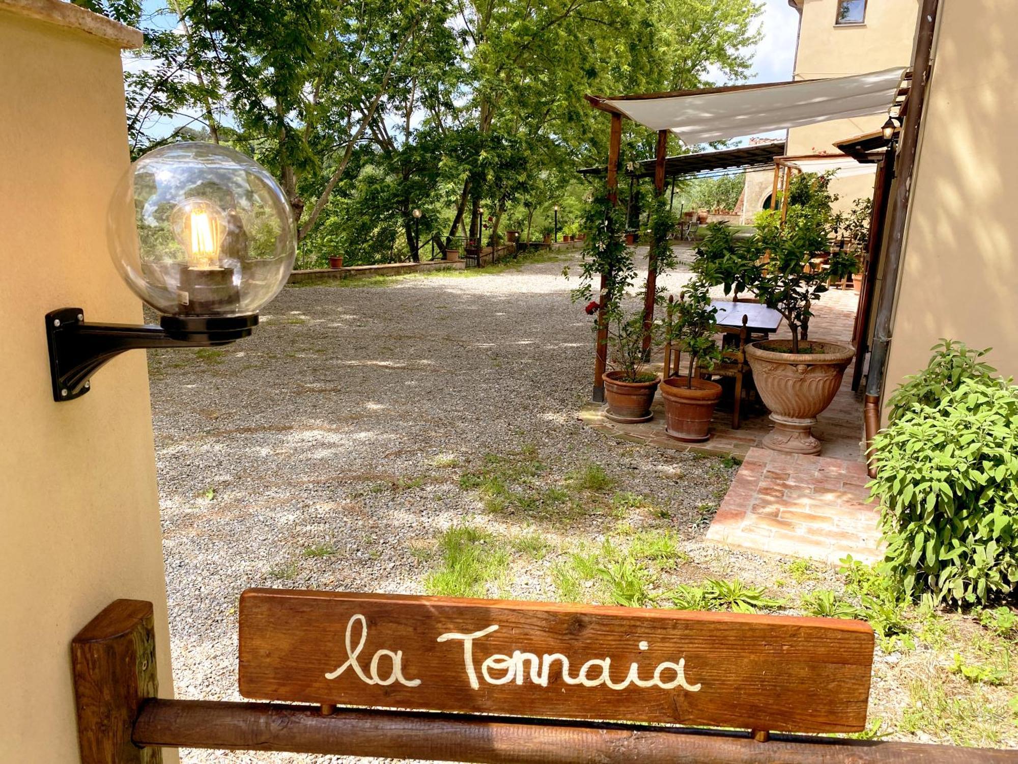 Appartamento La Tonnaia Lari Esterno foto